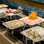 Hotel Tryp By Wyndham Beyoglu 4*