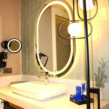 Tryp By Wyndham Dolapdere Hotel