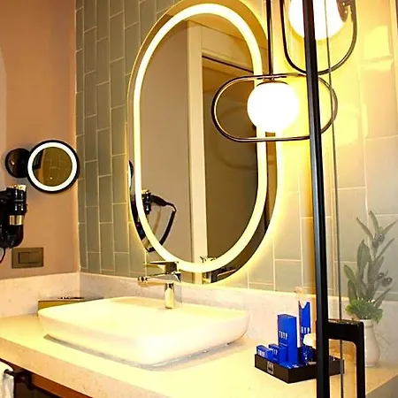 Tryp By Wyndham Beyoglu 4*