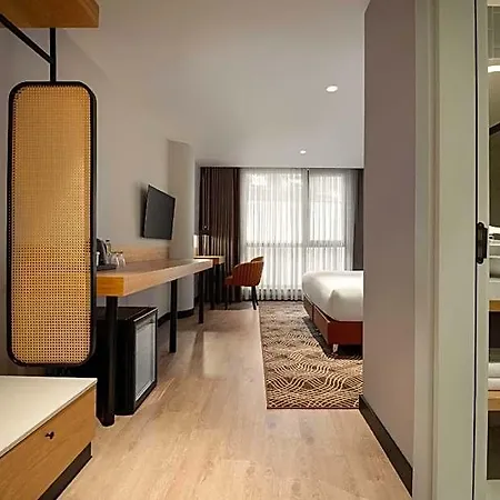 Hotel Tryp By Wyndham Beyoglu 4*