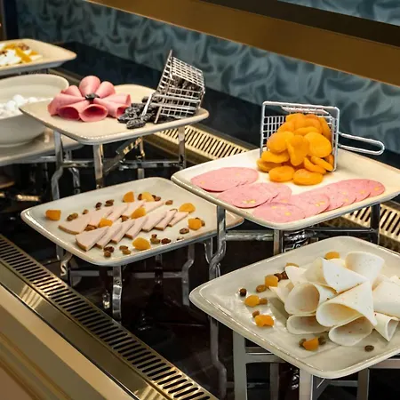 Otel Tryp By Wyndham Beyoglu 4*